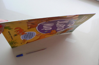 Живой мир. Книжка с наклейками