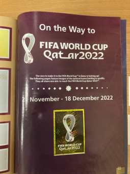 Бокс с наклейками FIFA 365-2022, 50 пакетиков с наклейками
