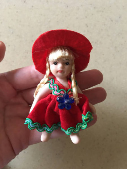 Раскраска с куколкой. Принцесса
