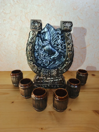 Штоф «Подкова с рюмками»