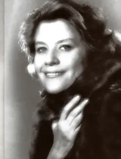 Елена Образцова: «Всё беру я в голос свой…». Избранная лирика