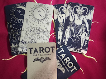 Waite, Graham, Graham: Tarot Black & Gold edition