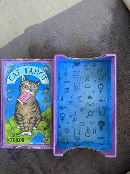 Котт Линн: Cat Tarot. Таро Котиков, 78 карт и руководство в подарочном футляре