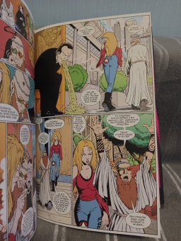 Уоррен Эллис: Трансметрополитен. Книга 1. Снова в Городе. Жажда жизни