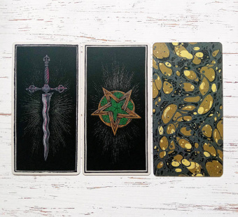Ле, Fortifem: Cthulhu Dark Arts Tarot. Темное Таро Ктулху. Колода и руководство (в подарочном оформлении)