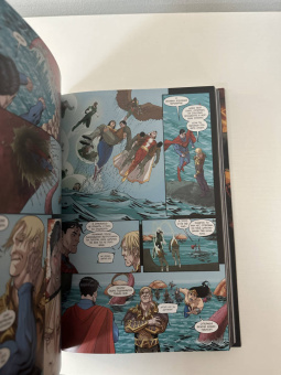 Том Тэйлор: Injustice. Боги среди нас. Год первый. Издание делюкс