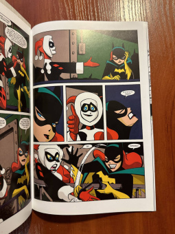 Дини, Берчетт: Бэтгерл. Приключения. Рождественский беспредел