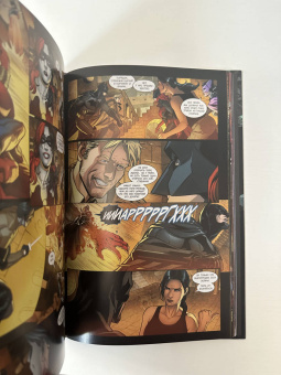 Тэйлор, Буччеллато, Фокс: Injustice. Боги среди нас. Год третий. Издание делюкс