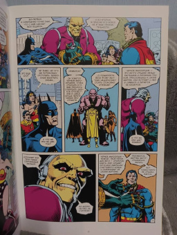 Алан Мур: Супермен. Человеку, у которого есть все