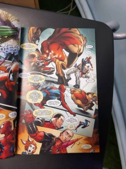 Джо Келли: Человек-Паук/Дэдпул. Крошка-паучок