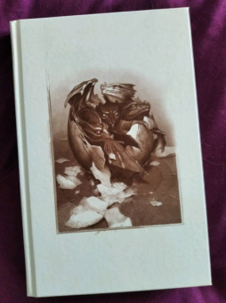 Мари Бреннан: Обращая сумрак в свет