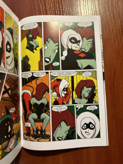 Дини, Берчетт: Бэтгерл. Приключения. Рождественский беспредел