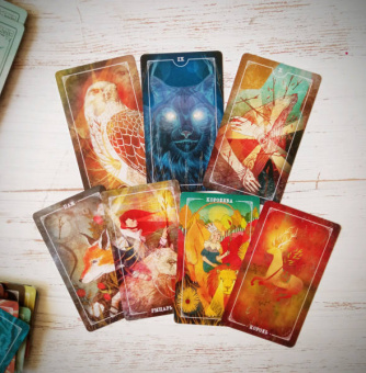 Эпплджон, Айрдейл, Кук: Ostara Tarot. Таро Остары (78 карт и руководство для гадания в подарочном оформлении)