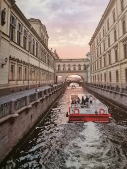 Татьяна Ерова: Архитектурная азбука Петербурга. От акротерия до яблока. история города в 100 элементах