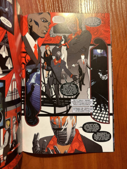 Пол Дини: Бэтмен. Detective Comics. Высшее общество