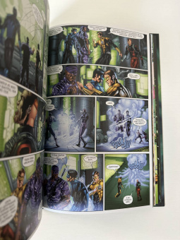 Джонс, Томаси, Бедард: Зеленый Фонарь. Война Зеленых Фонарей