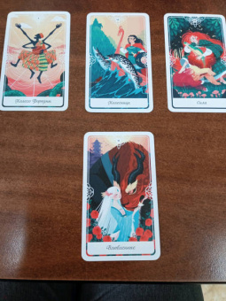 Йоши Йошитани: Tarot of the Divine. Таро сказочных архетипов. Колода и руководство, вдохновленные преданиями