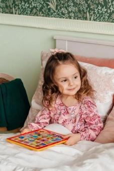 Музыкальная игрушка Азбукварик "Любимая сказочка" Планшетик