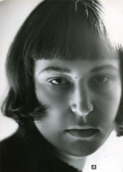 Юнна Мориц: СквОзеро