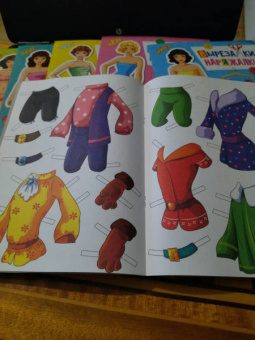 Вырезалка-наряжалка. Красная Шапочка