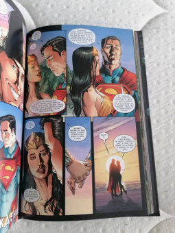 Тэйлор, Буччеллато, Фокс: Injustice. Боги среди нас. Год третий. Издание делюкс