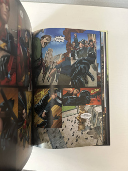 Тэйлор, Беннет: Injustice. Боги среди нас. Год второй. Издание делюкс