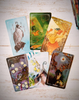 Эпплджон, Айрдейл, Кук: Ostara Tarot. Таро Остары (78 карт и руководство для гадания в подарочном оформлении)